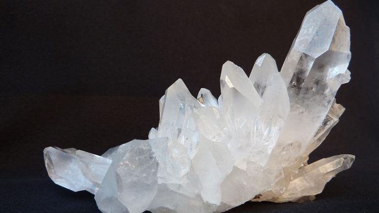 White Quartz Crystal 768x432 